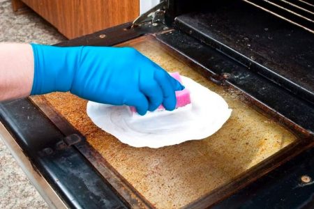 Learn How to Clean the Oven Properly